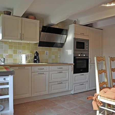 Sunny House In With Terrace *