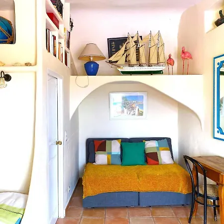 Sunny House In With Terrace Villa